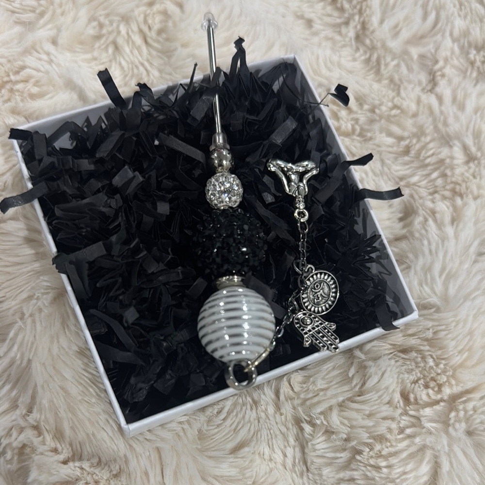 Black and Silver Beaded Cigar Nubber